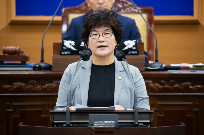 '제266회 임시회 개회' 게시글의 사진(2) '[크기변환]1. 유인애 의원.jpg'