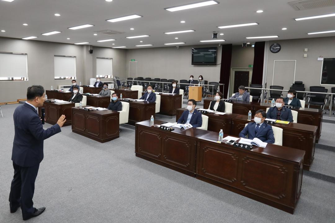 '강북구의회, 청렴도 향상을 위한 의원세미나 개최' 게시글의 사진(2) 'A77I5828.JPG'