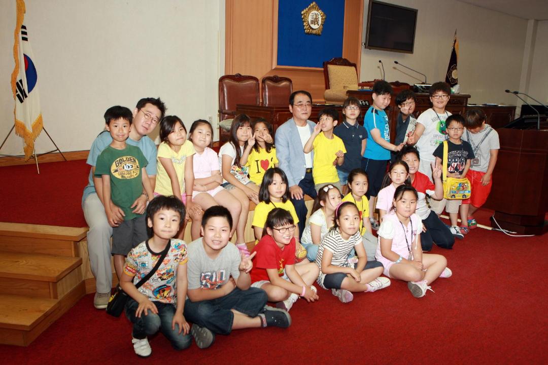 '2012년도 유현초등학교 3~4학년 의회 견학' 게시글의 사진(3) '3B9B5879.JPG'