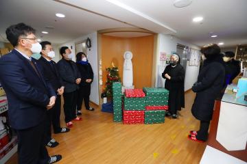 강북구의회, 소외계층 아동 위해 ‘1일 산타’ 행사 실시