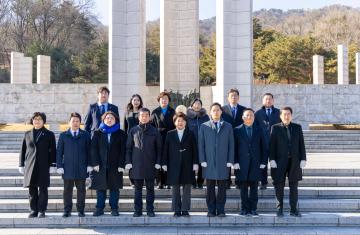 강북구의회, 4.19민주묘지 참배