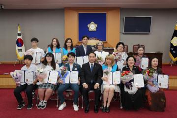 강북구의회, 지역단체 봉사자 대상 의장 표창 수여